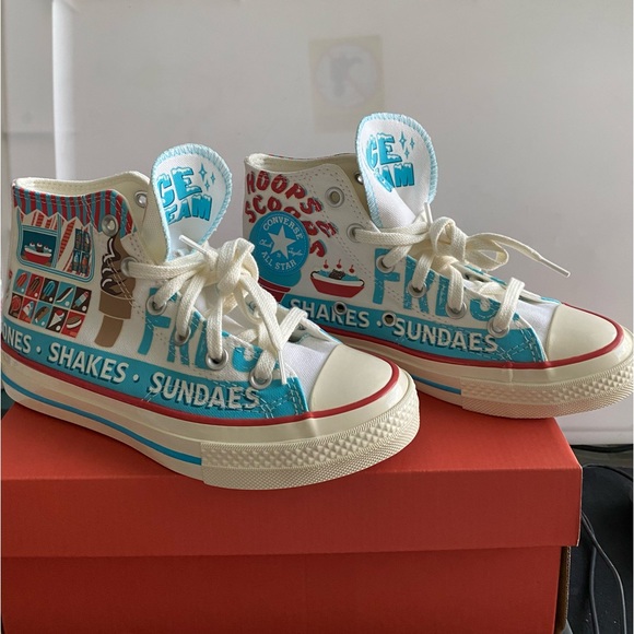 Converse Kids’ Chucks - Picture 2 of 6